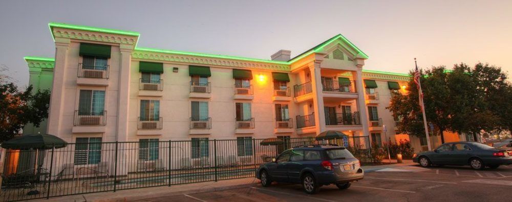 Sequoia Inn Hanford Bagian luar foto